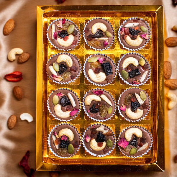 Milk Fruit & Nut Chocolate Cup